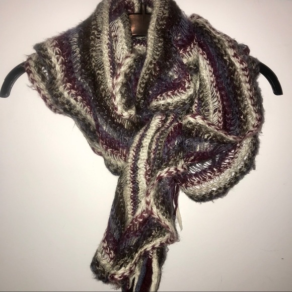 💰PRICE DROP💰Mexx Spiral Scarf 🧣🧣🧣 - Picture 2 of 4